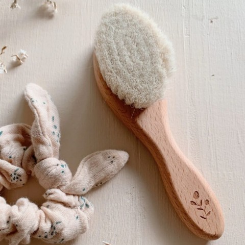 Brosse bébé en bois BEE BOHEME